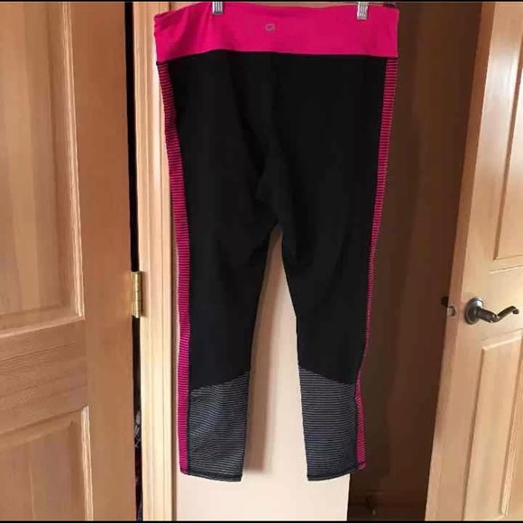 Gap fit workout pants - Picture 2 of 4